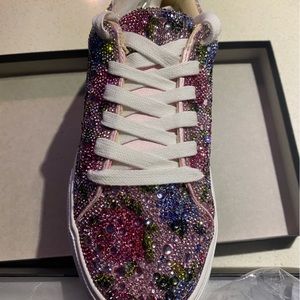 Brand new in the box Betsy Johnson Sidny Floral multicolor size 8.5